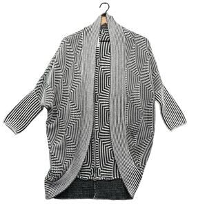 AEROPOSTALE Slouchy Cocoon Cardigan S Small Black White Geometric Open Fall